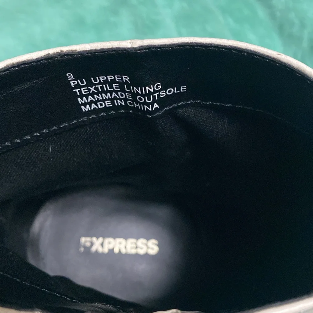 Express Boots - Picture 8 of 8